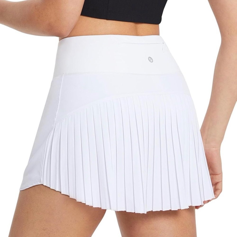Baleaf White Pleated Back Skirt